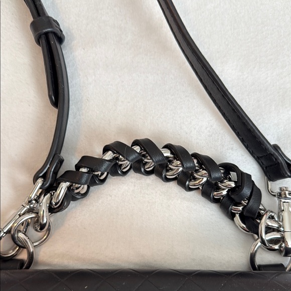 GUESS Black Woven Women's Bag NWT vegan leather - Picture 3 of 7